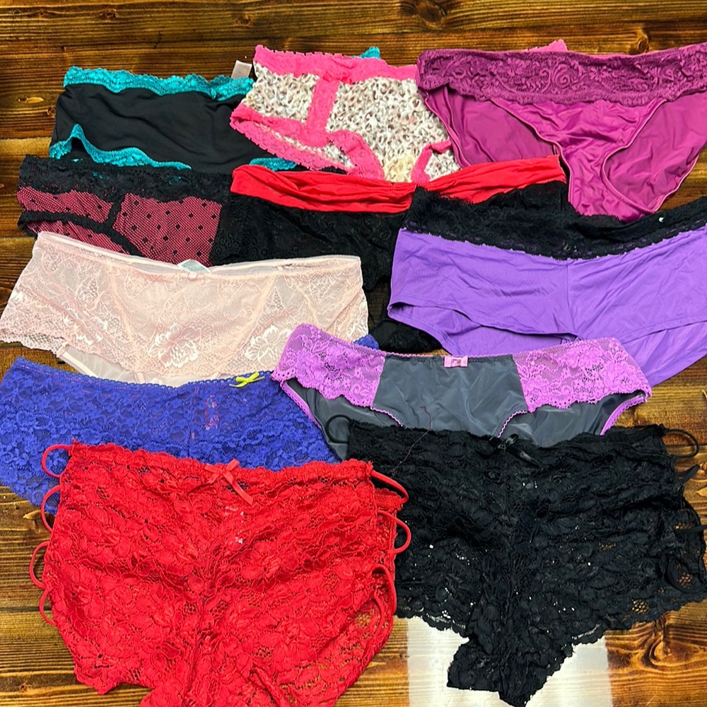 Gorgeous lot of sexy undies! XL (8)